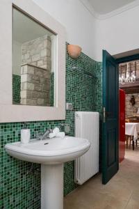 Kúpeľňa v ubytovaní Orelia Cretan Deluxe Apartments