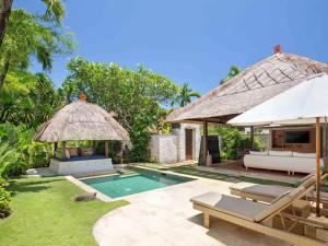 Bazén v ubytování Novotel Bali Benoa nebo v jeho okolí