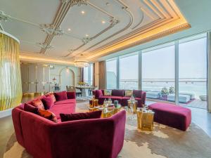 Raffles Doha tesisinde bir oturma alanı