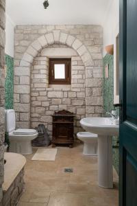 Kúpeľňa v ubytovaní Orelia Cretan Deluxe Apartments