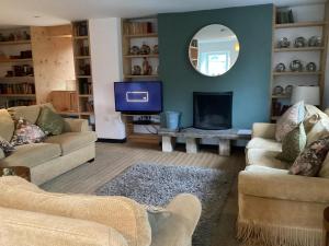Khu vực ghế ngồi tại 6-Bed Sleeps 16 Pets Allowed Hot Tub
