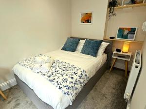 Imagine din galeria proprietății Pass the Keys Flat 3 · Stylish Modern Apt with Patio în Telford
