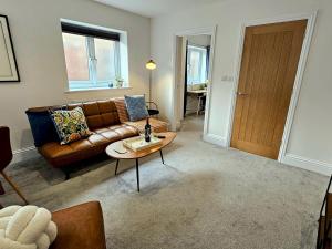 Imagine din galeria proprietății Pass the Keys Flat 3 · Stylish Modern Apt with Patio în Telford