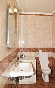 Koupelna v ubytování Makotel Apartmanház