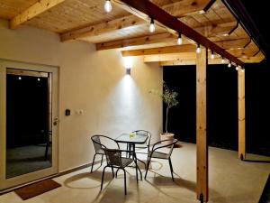 Fotografie z fotogalerie ubytování Cozy Owl's Studio Home v destinaci Pyrgos