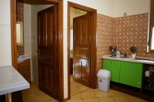 Koupelna v ubytování Makotel Apartmanház