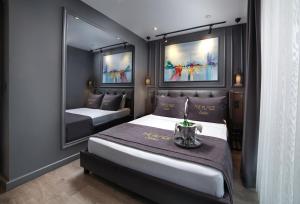 A bed or beds in a room at Ataşehir The Place Suites Még 25 kép