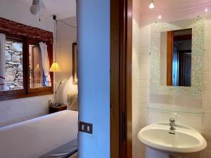Ванная комната в Villaggio Est a Capo Coda Cavallo San Teodoro +37 фотографий