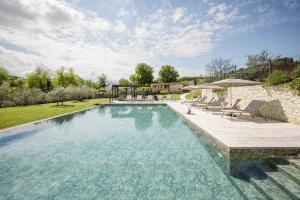 Bazén v ubytování Cielo&Terra Resort nebo v jeho okolí