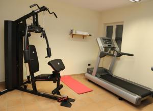 Gimnasio o instalaciones de fitness de Hotel Resort Il Panfilo