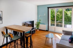 Μια τηλεόραση ή/και κέντρο ψυχαγωγίας στο APPARTEMENTS VINUALES