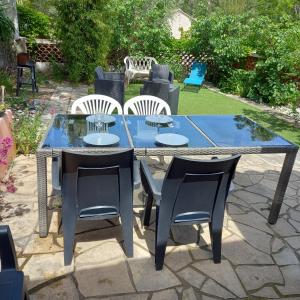 Vonkajšia záhrada v ubytovaní Villa à Marseille dans un cadre bucolique