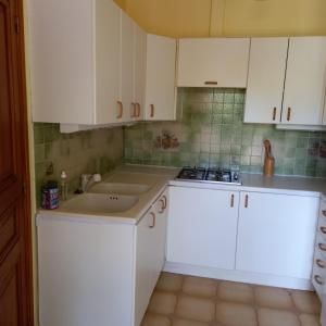 Kuchyňa alebo kuchynka v ubytovaní Villa à Marseille dans un cadre bucolique