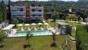 Πισίνα στο ή κοντά στο Alex House