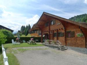 Bangunan di mana terletaknya chalet