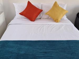 Postelja oz. postelje v sobi nastanitve Immaculate 2-Bed Apartment in London
