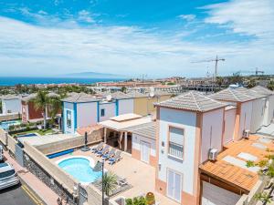 Bazén v ubytování Villa with pool in Madroñal Fañabe, Costa Adeje nebo v jeho okolí