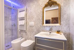 A bathroom at Antico Portego