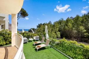 Сад в VIVA Cala Mesquida Suites & Spa Adults Only 16