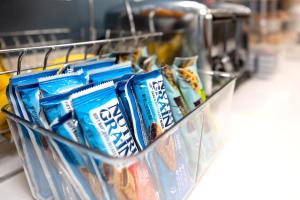 Supermarket nebo jiné obchody v  hotelu nebo okolí
