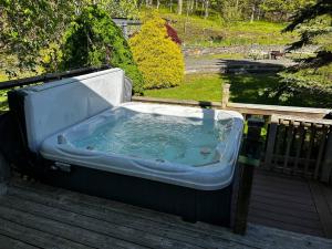 Gallery image of Woodland Whimsy a private escape, hot tub, pool, sunroom in Saugerties +33 photos
