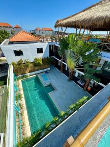 Bazén v ubytování Canggu Central Hostel nebo v jeho okolí