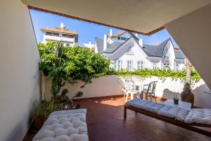 a view from the balcony of a house at Caís in São Martinho do Porto