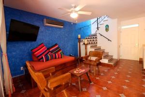 Μια τηλεόραση ή/και κέντρο ψυχαγωγίας στο Amazing 2BR Master Suite at Boutique Hotel