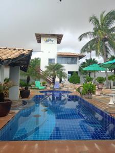 a view of the pool at the resort at Pousada Kalunga in Flecheiras