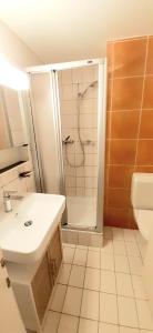 Koupelna v ubytování Proche de la cathédrale, logement