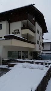 Obiekt Appartementhaus Kaltenbach-Stumm by PiaundDirk zimą