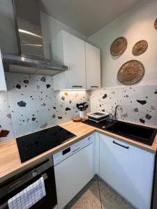 Fotografie z fotogalerie ubytování Villa Butterfly - Family apartment with garden near beach v destinaci Juan-les-Pins