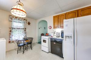 Gallery image of Charming West Mifflin House - 3 Mi to Kennywood! in West Mifflin