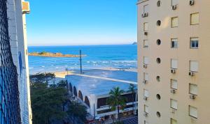 - Vistas a la playa desde 2 edificios en Pé na areia - Praia Pitangueiras - Beach Host, en Guarujá