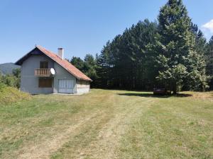 Aed väljaspool majutusasutust Pine corner Mojkovac