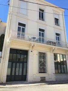 Το κτήριο όπου στεγάζεται  η παραθεριστική κατοικία
