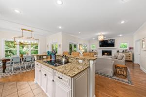 Η κουζίνα ή μικρή κουζίνα στο 3068 Seabrook Village Drive
