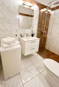 Un baño de Apartment at center of Corfu town-Urban Hideout 21 fotos más