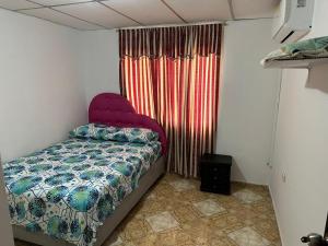 Katil atau katil-katil dalam bilik di Hospedaje central, Mary Sicarare