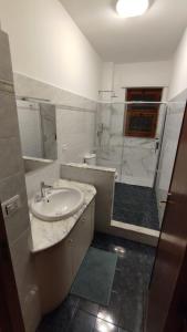 A bathroom at R Family Még 28 kép