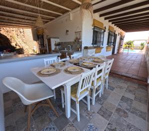 ห้องอาหารหรือที่รับประทานอาหารของ Casa Nuestro Sueño, fantastic sea views