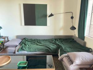 Postel nebo postele na pokoji v ubytování 1 Bedroom, Sleeps 4, Pool, Hot Tub, Dogs Welcome! + 22 fotografií