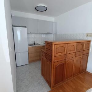 Kuchyň nebo kuchyňský kout v ubytování Apartment Katarina
