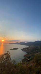 Foto dalla galleria di Alex Stone house a Kardhamili