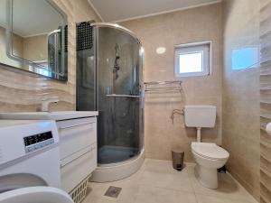 Koupelna v ubytování Apartments Dijana + 75 fotografií