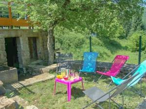 Vonkajšia záhrada v ubytovaní Gite Brousse le Chateau