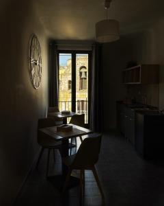 Kuchyň nebo kuchyňský kout v ubytování Sicily O'Clock Room