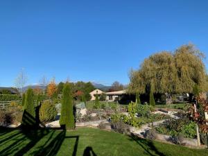 Loodusmaastik of the country house lähedal