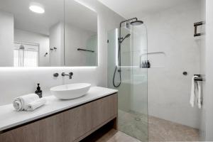 Ένα μπάνιο στο Las Rias, Riverside Luxury Bliss +12 φωτογραφίες