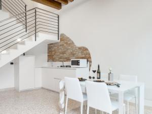 Kuchyň nebo kuchyňský kout v ubytování Residence Le Bugne